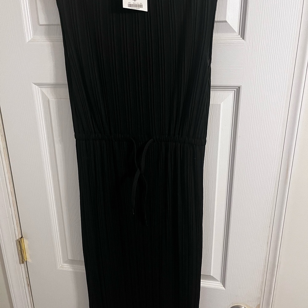 Zara Elegant Black Pleated Maxi Dress